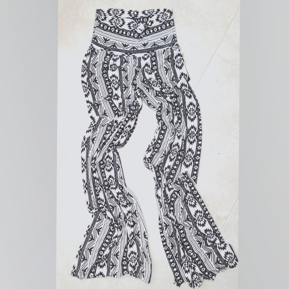 NWOT - Retro Aztec Palazzo pants
